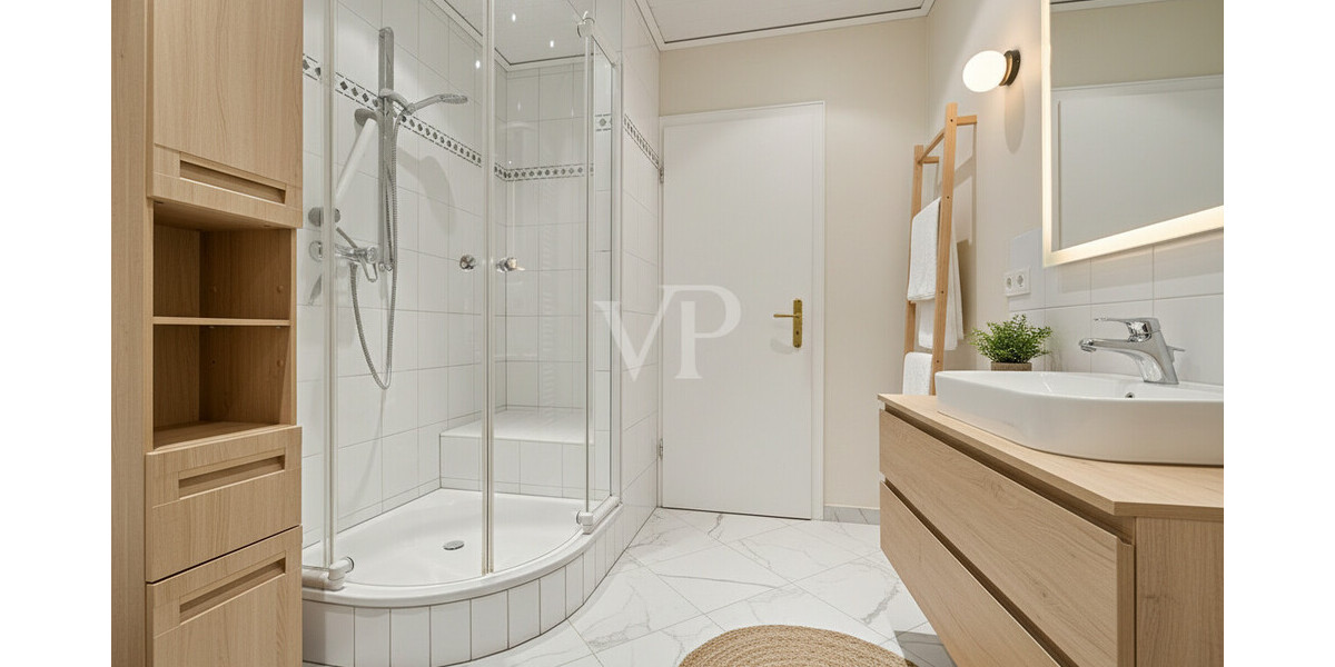 Homestaging EG Familienbad mit Dusche, WC und HWB