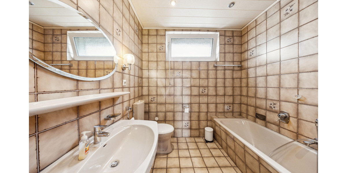 Badezimmer EG