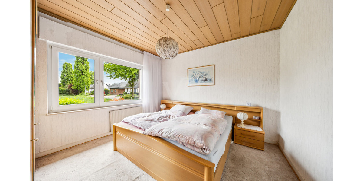 Schlafzimmer I EG